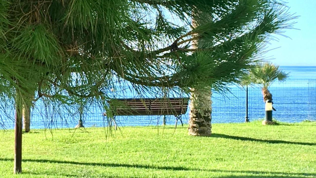 Mi Capricho 4C Beachfront -Apartment With Sea View - Costa Del Sol Sitio de Calahonda Exterior photo